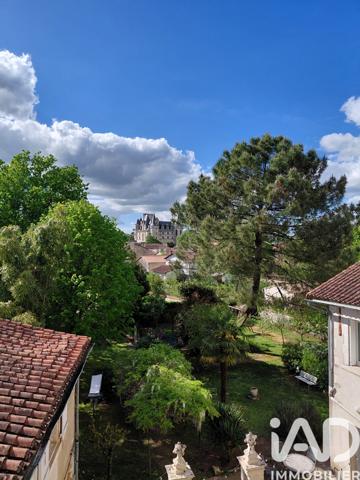 Maison à vendre 17 pièces 458 m² La Rochefoucauld-en-Angoumois