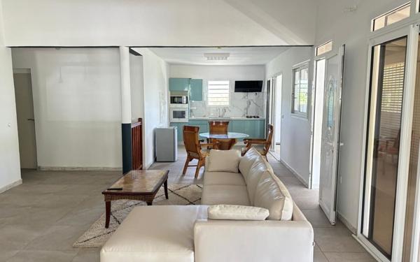 Maison à vendre    7 pièces •  Anse-Bertrand