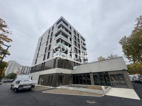 APPARTEMENT À LOUER DE 3 PIÈCES DE 69,49 M²