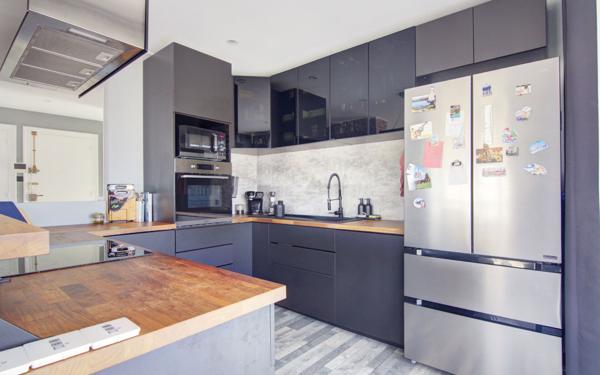 Appartement à vendre    3 pièces • 101 m2 Saint-Chamond