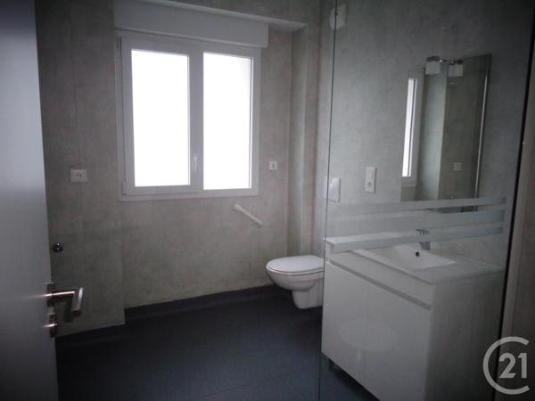 Appartement T2 à vendre  2 pièces - 42,20 m2 FOUGERES - 35