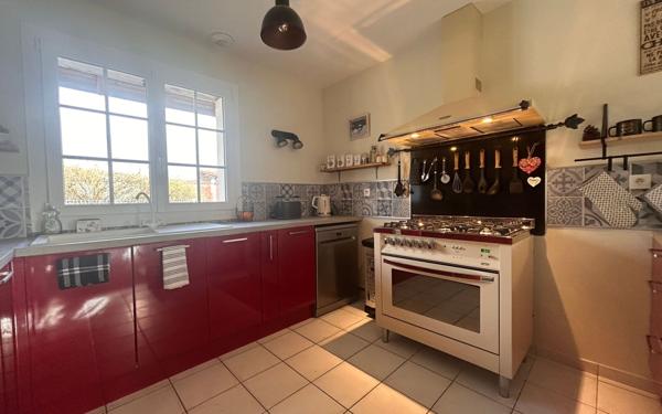 Maison à vendre    4 pièces •  Contres