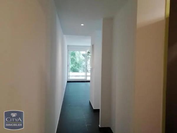 Appartement à louer 2 pièces 40.18m² Saint-Joseph (97480)