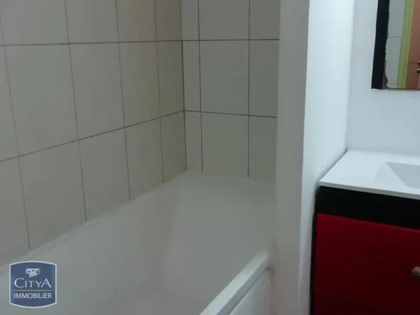 Appartement à louer 2 pièces 40.18m² Saint-Joseph (97480)
