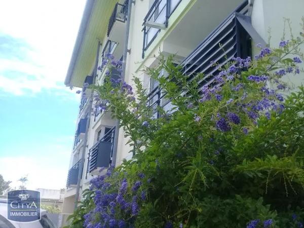 Appartement à louer 2 pièces 40.18m² Saint-Joseph (97480)