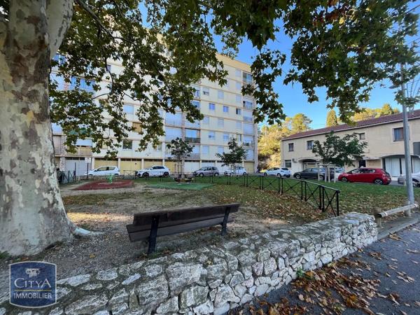 Appartement à louer 3 pièces 62.89m² Nîmes (30000)