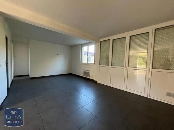 Appartement à louer 3 pièces 62.89m² Nîmes (30000)