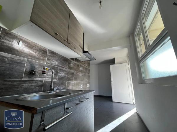 Appartement à louer 3 pièces 62.89m² Nîmes (30000)
