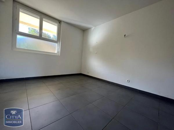 Appartement à louer 3 pièces 62.89m² Nîmes (30000)