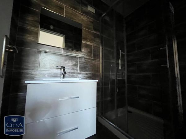 Appartement à louer 3 pièces 62.89m² Nîmes (30000)