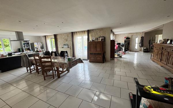 Maison à vendre    6 pièces • 280 m2 Blesmes