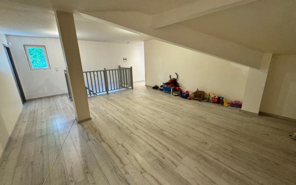 Maison à vendre    6 pièces • 280 m2 Blesmes