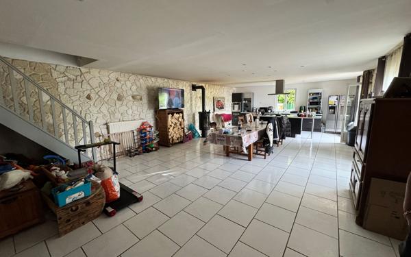 Maison à vendre    6 pièces • 280 m2 Blesmes