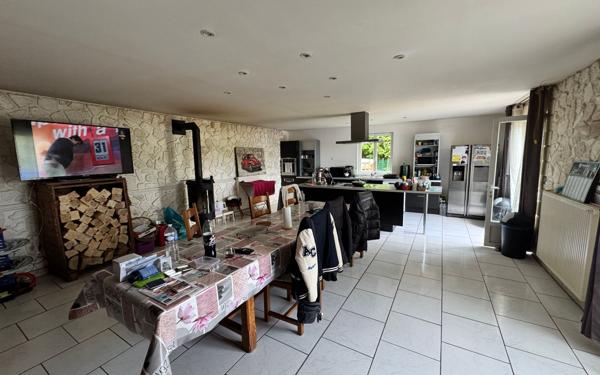 Maison à vendre    6 pièces • 280 m2 Blesmes