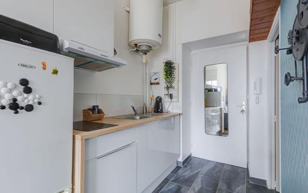 Appartement à vendre    2 pièces • 18 m2 Lyon 8