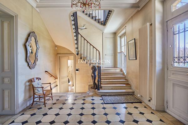 Belle propriété à vendre -Croissy sur Seine- 490 m²-10 chambres