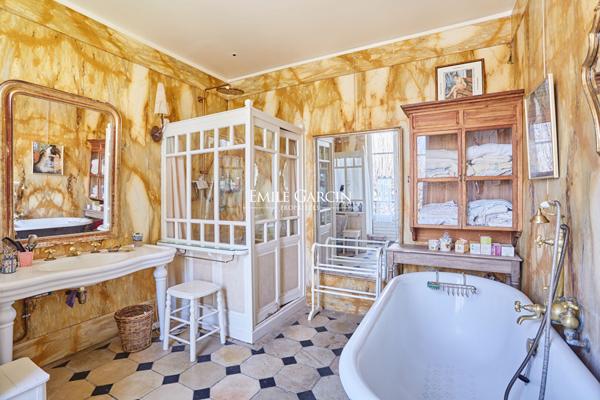 Belle propriété à vendre -Croissy sur Seine- 490 m²-10 chambres