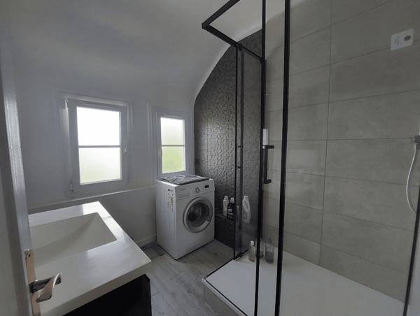 A LOUER – T4 NON MEUBLE – 90.84 m² – VANNES