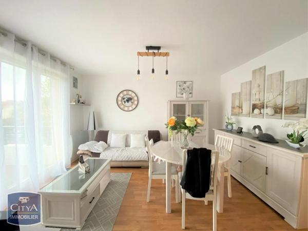 Appartement à louer 3 pièces 54.67m² Pineuilh (33220)