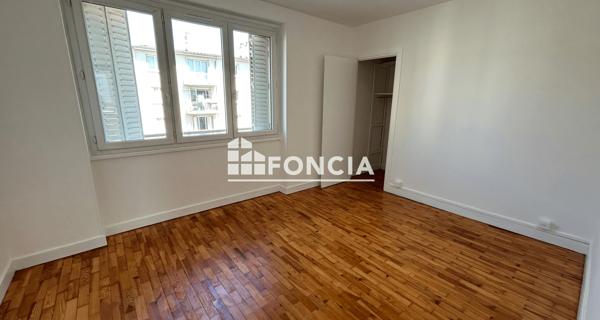 Location Studio 86 m² - Clermont-ferrand 63000