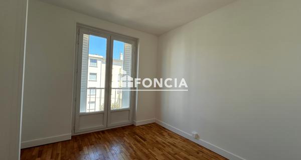 Location Studio 86 m² - Clermont-ferrand 63000