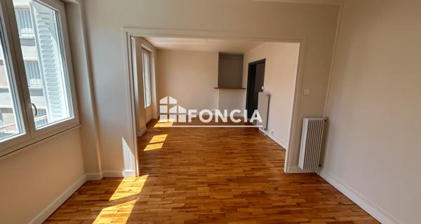 Location Studio 86 m² - Clermont-ferrand 63000