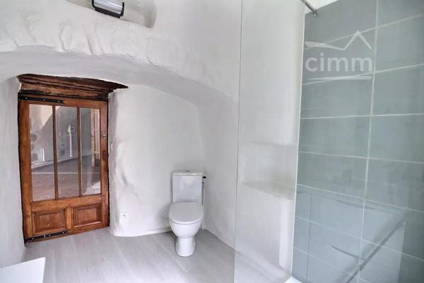 Studio en rez-de-chaussée de 41.56 m² avec coin nuit.