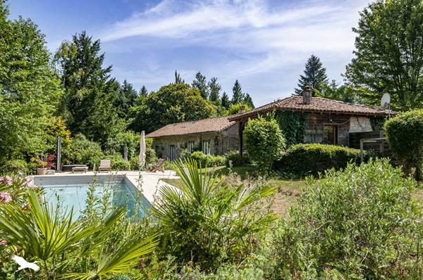 Maison à vendre 350 008 € Piégut-Pluviers 7 p 203 m² DPE E