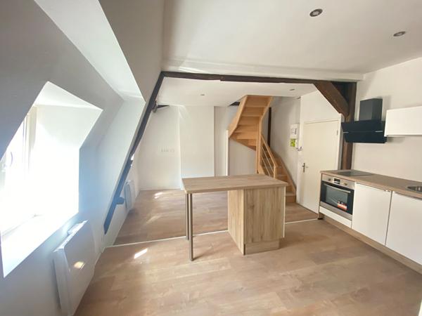 Lot de 2 Appartements DIJON 5 Pièces 163.12 m² dans hôtel particulier