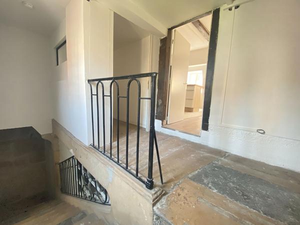 Lot de 2 Appartements DIJON 5 Pièces 163.12 m² dans hôtel particulier