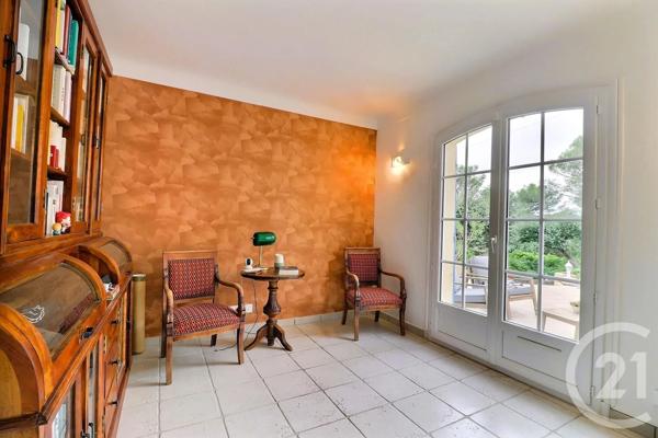 Maison à vendre  4 pièces - 130,18 m 2   FREJUS  - 83