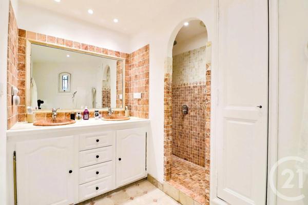Maison à vendre  4 pièces - 130,18 m 2   FREJUS  - 83