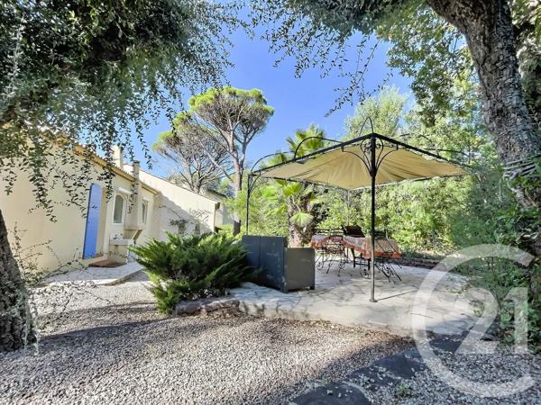Maison à vendre  4 pièces - 130,18 m 2   FREJUS  - 83