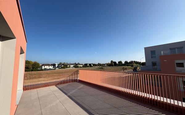 Appartement à louer    3 pièces • 74,20 m2 Colombelles