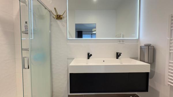 Maison contemporaine de 2020 dans le bourg de Plougoumelen