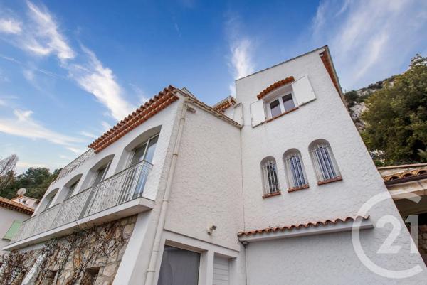 Maison à vendre  6 pièces - 180 m 2   ROQUEBRUNE CAP MARTIN  - 06