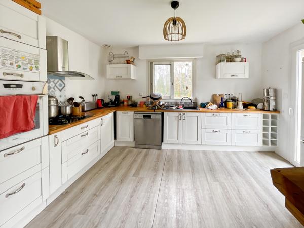 Saint-Nolff (56250) Maison familiale sur grand terrain arboré