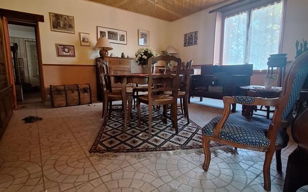 Maison à vendre    6 pièces •  Foëcy