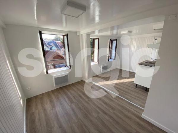 Location 1 Pieces 18 80000 Amiens 25 1422 01 0006