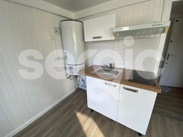 Location 1 Pieces 18 80000 Amiens 25 1422 01 0006
