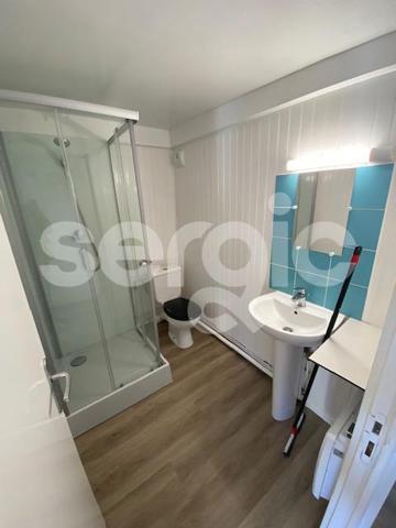 Location 1 Pieces 18 80000 Amiens 25 1422 01 0006