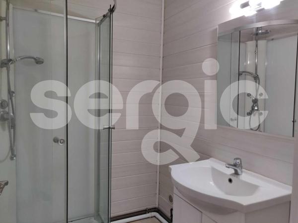 Location 2 Pieces 53 80080 Amiens 25 0060 28 0609