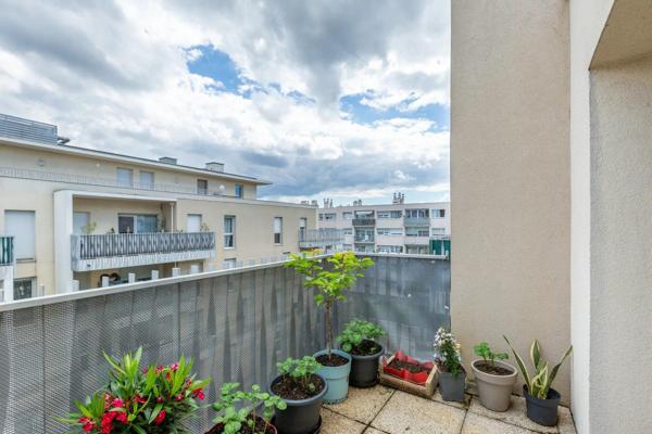 Appartement 4 pièce de 77 m2 situé à Bron
