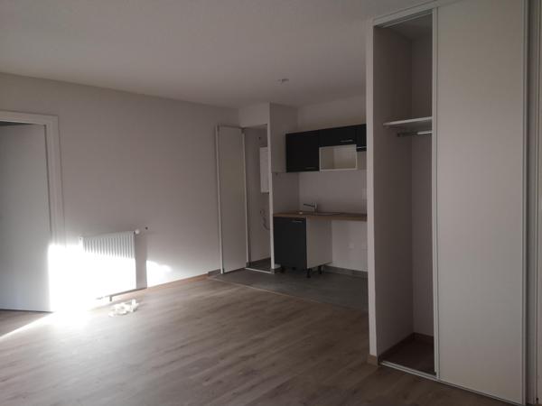 A LOUER ST ALBAN T3 RDJ - DOSSIERS AVEC GARANTS ACCEPTES - Saint-Alban (31140)