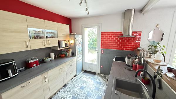 NOAILLES PROCHE , Maison 6 pièces 148 m2, 4 chambres, garage, cave, jardin