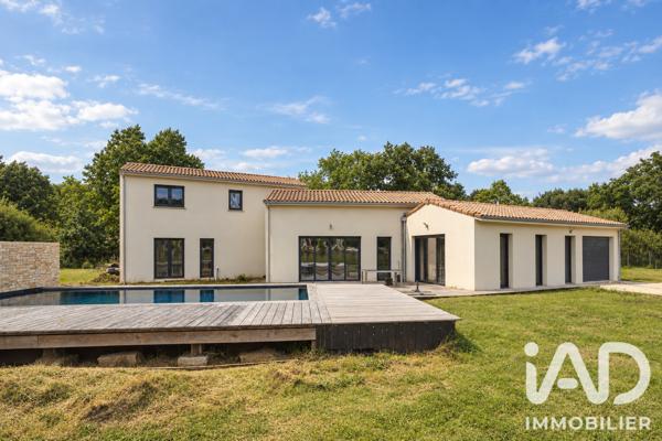 Maison à vendre 5 pièces 164,52 m² Mérignac