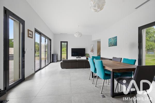 Maison à vendre 5 pièces 164,52 m² Mérignac