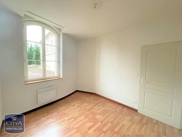 Appartement à louer 3 pièces 92.13m² Coutras (33230)