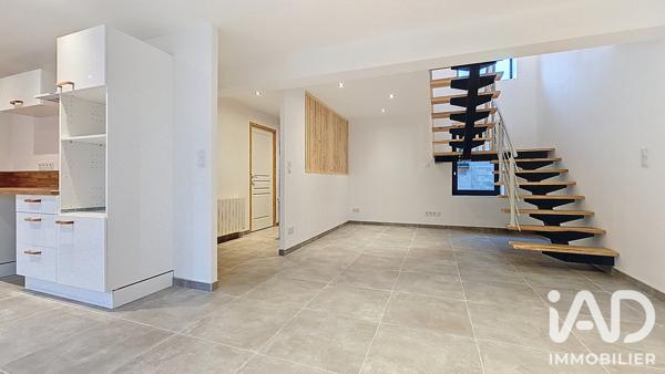 Location appartement 5 pièces 86 m² Saint-Julien-Molin-Molette