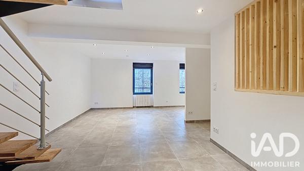 Location appartement 5 pièces 86 m² Saint-Julien-Molin-Molette